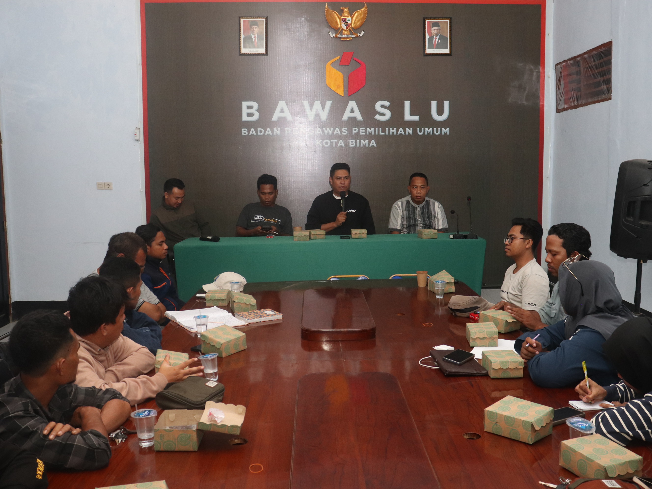 Foto Rapat Koordinasi Bawaslu bersama jajaran Pengawas