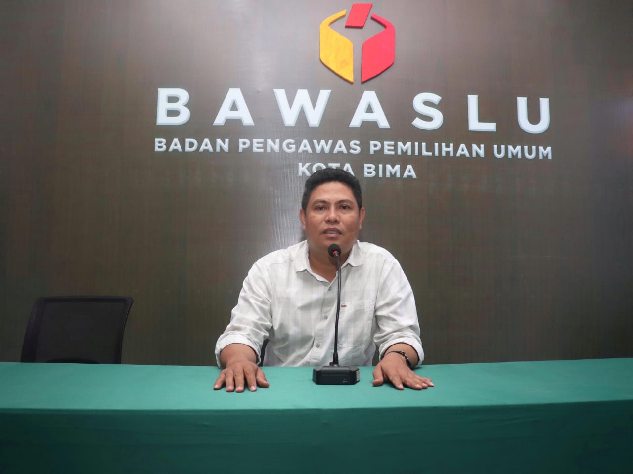 Koordinator Divisi Pencegahan, Partisipasi Masyarakat, dan Humas (HP2H) Bawaslu Kota Bima, Idhar