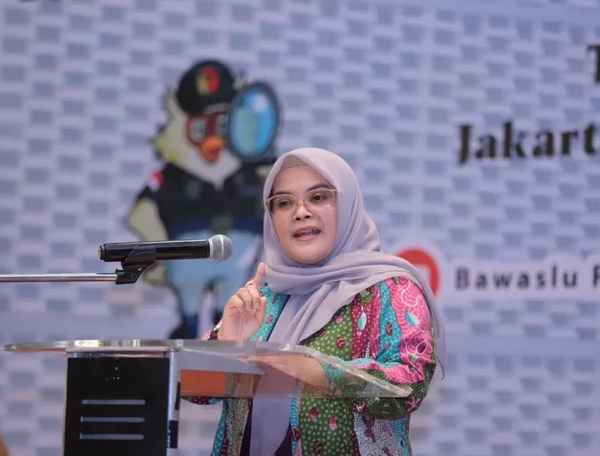 Lolly Suhenty Anggota Bawaslu Republik Indonesia
