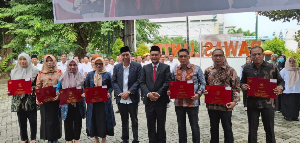 Penyerahan Anugrah Satyalancana Karya Satya