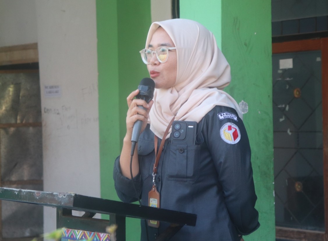 Ketua Bawaslu Kota Bima, Atina