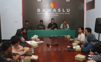 Foto Rapat Koordinasi Bawaslu bersama jajaran Pengawas