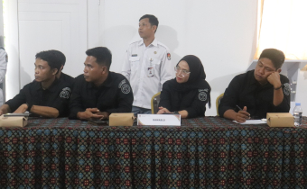 Ketua dan Anggota Bawaslu Kota Bima saat Hadiri Pleno PDPB Triwulan I